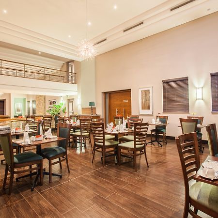 Town Lodge Gaborone Bagian luar foto