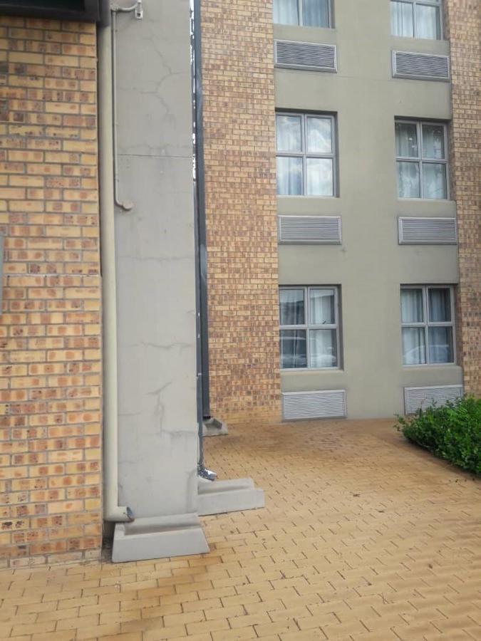 Town Lodge Gaborone Bagian luar foto