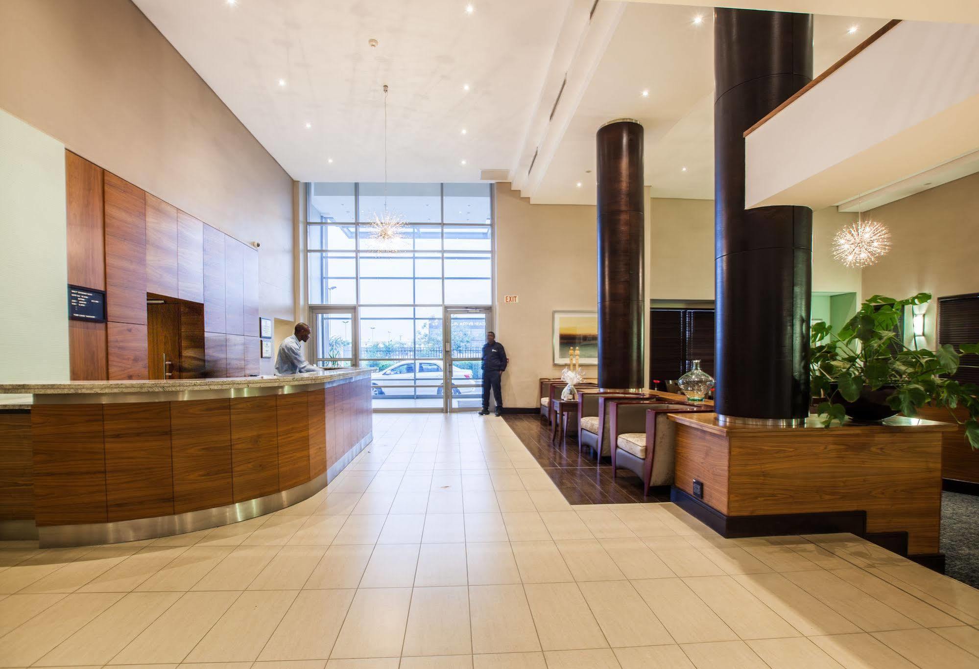 Town Lodge Gaborone Bagian luar foto